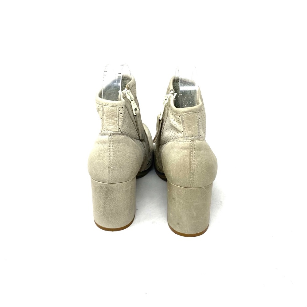 MJus Booties - Picture 6 of 8